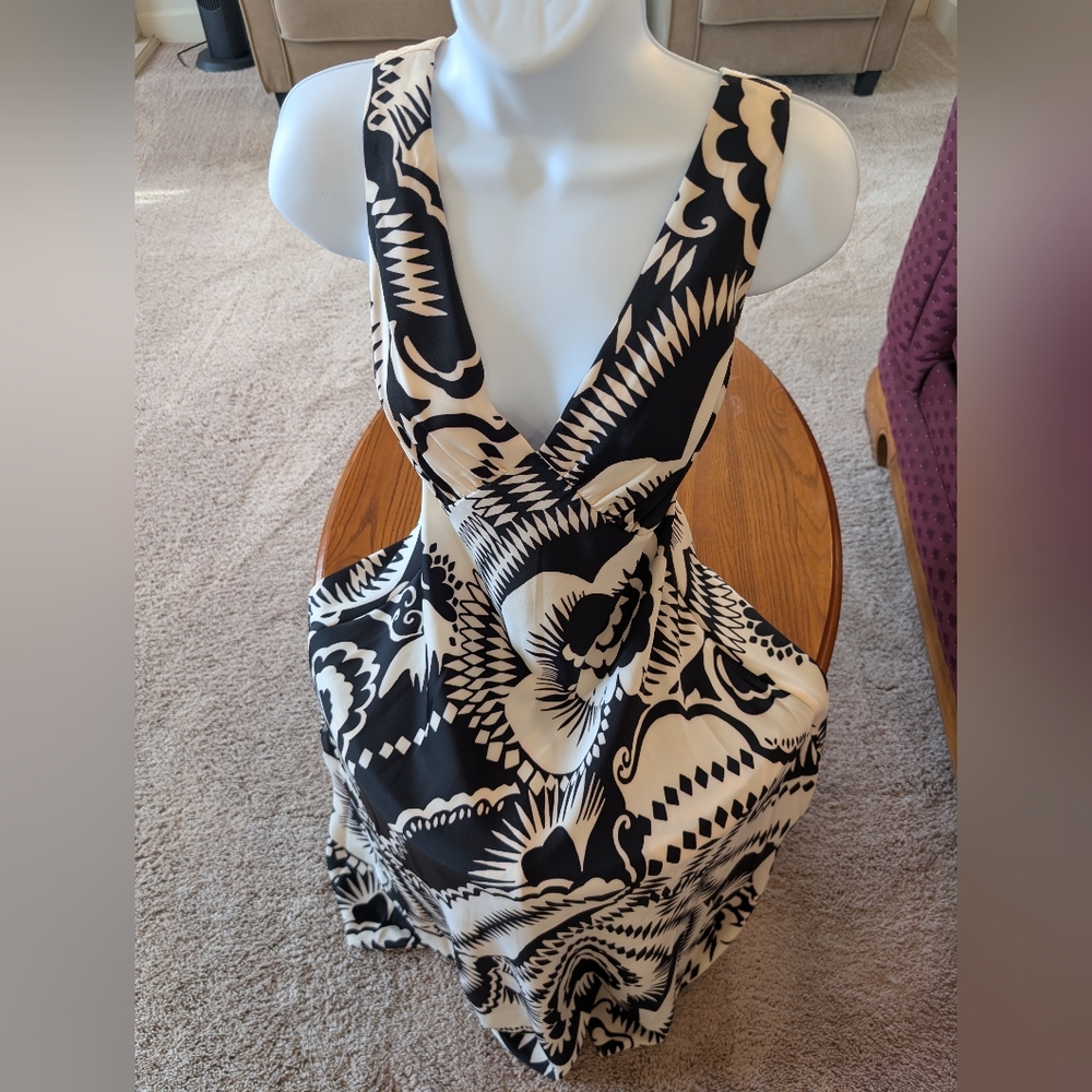 Calvin Klein Cream/Black Sleeveless Dress - Size 6